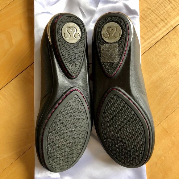 Soto Massini Black Ballet Flats - Picture 3 of 8